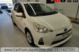 toyota aqua 2012 CFJ1437291