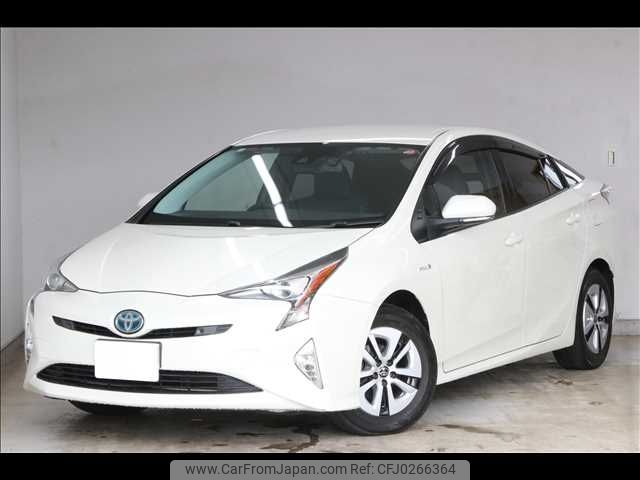 toyota prius 2016 -TOYOTA--Prius DAA-ZVW55--ZVW55-8032045---TOYOTA--Prius DAA-ZVW55--ZVW55-8032045- image 1