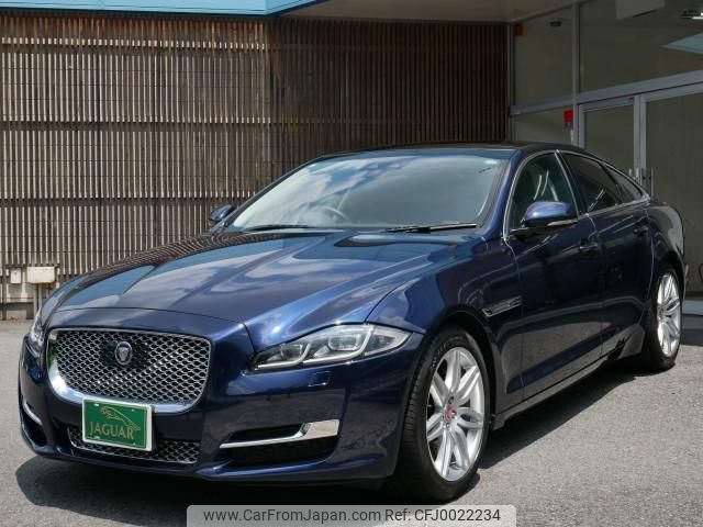 jaguar xj-series 2019 quick_quick_CBA-J128B_SAJKC128XJ8W16172 image 1