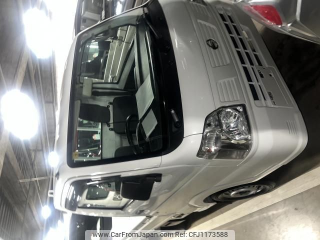nissan nt100-clipper-truck 2015 quick_quick_EBD-DR16T_115415 image 1