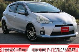 toyota aqua 2012 D00254