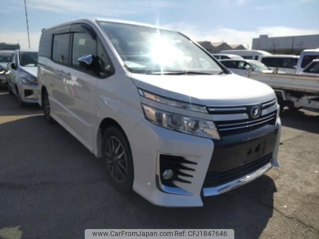 toyota voxy 2016 CFJ1847646 image 2