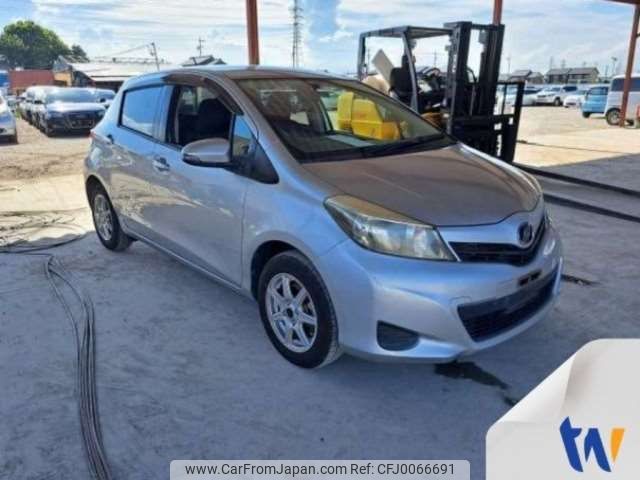 toyota vitz 2013 -TOYOTA--Vitz DBA-NSP130--NSP130-2129458---TOYOTA--Vitz DBA-NSP130--NSP130-2129458- image 1