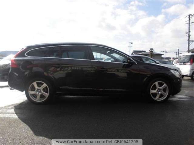 volvo v60 2013 -VOLVO 【滋賀 301ﾁ8662】--Volvo V60 FB4164T--YV1FW485BD1129381---VOLVO 【滋賀 301ﾁ8662】--Volvo V60 FB4164T--YV1FW485BD1129381- image 2