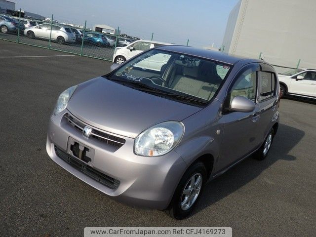 Toyota passo 2011