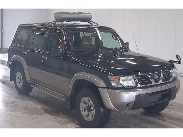 car_1651f494-e6b2-4f81-b12d-