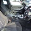 bmw 3-series 2013 -BMW 【豊田 332ﾎ1221】--BMW 3 Series DBA-3B20--WBA3G72040F943386---BMW 【豊田 332ﾎ1221】--BMW 3 Series DBA-3B20--WBA3G72040F943386- image 44