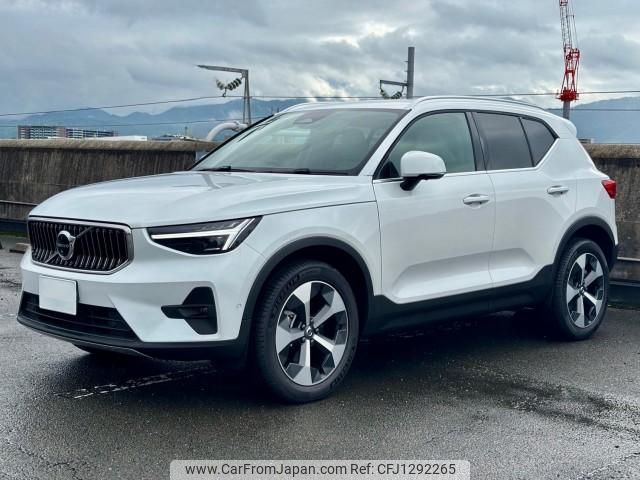 volvo xc40 2024 quick_quick_5AA-XB420TXCM2_LYVXZK8M0SL480581 image 1