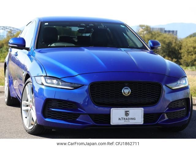 jaguar xe 2020 CFJ1862711 image 1