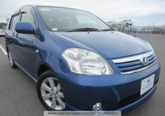 Toyota raum 2009