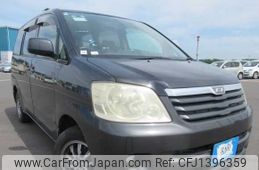 toyota noah 2002 3282185-Y2025050446A-12