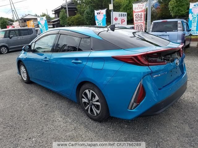 toyota prius-phv 2019 CFJ1766289 image 2