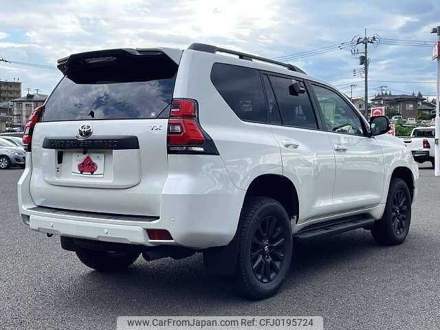 toyota land-cruiser-prado 2022 504928-923994 image 2