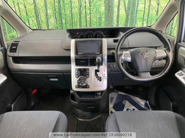 toyota voxy 2011 -TOYOTA--Voxy DBA-ZRR70W--ZRR70-0409012---TOYOTA--Voxy DBA-ZRR70W--ZRR70-0409012- image 2