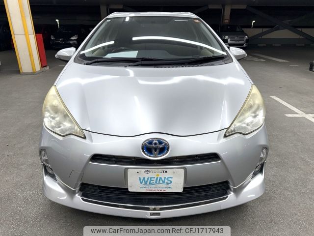 toyota aqua 2012 CFJ1717943 image 2