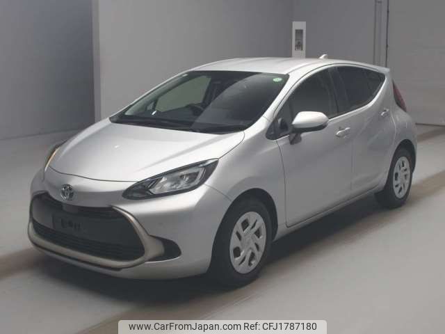 toyota aqua 2022 CFJ1787180 image 1