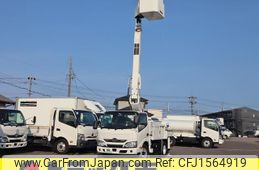 hino dutro 2017 CFJ1564919