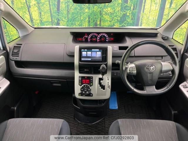 toyota voxy 2010 -TOYOTA--Voxy DBA-ZRR70W--ZRR70-0340439---TOYOTA--Voxy DBA-ZRR70W--ZRR70-0340439- image 2