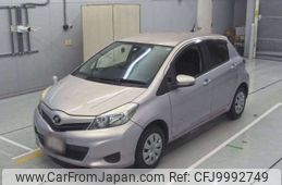 toyota vitz 2014 -TOYOTA--Vitz DBA-KSP130--KSP130-2102395---TOYOTA--Vitz DBA-KSP130--KSP130-2102395-