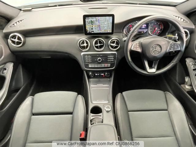 mercedes-benz a-class 2017 quick_quick_176042_WDD1760422J651265 image 2