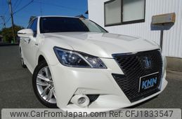 toyota crown-hybrid 2013 CFJ1833547