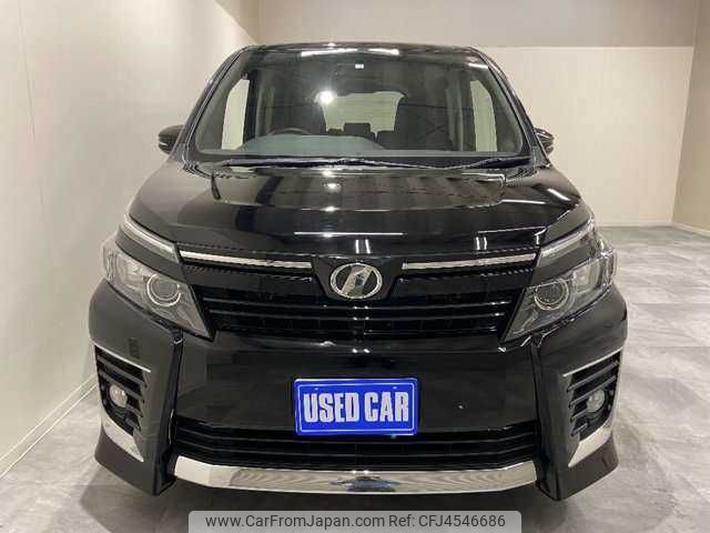 2015 Toyota Voxy DBA-ZRR85W 4WD - Car Price $12,231