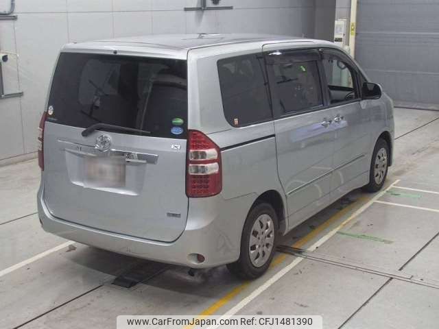 toyota noah 2012 CFJ1481390 image 2