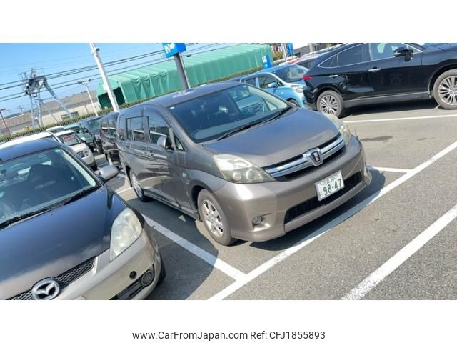 toyota isis 2011 CFJ1855893 image 1