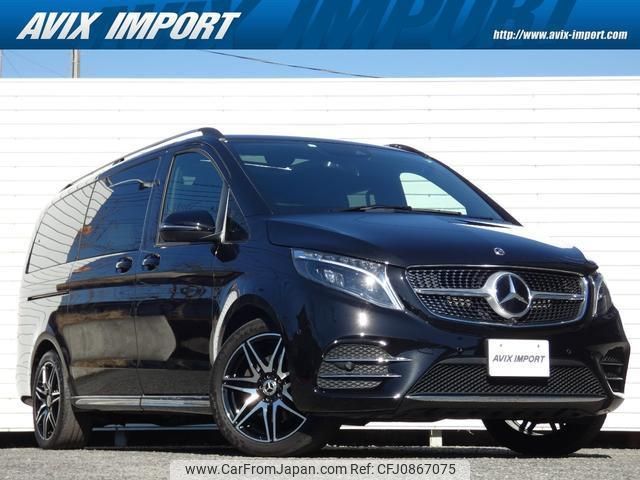 mercedes-benz v-class 2023 quick_quick_447813N_W1V44781324211210 image 1