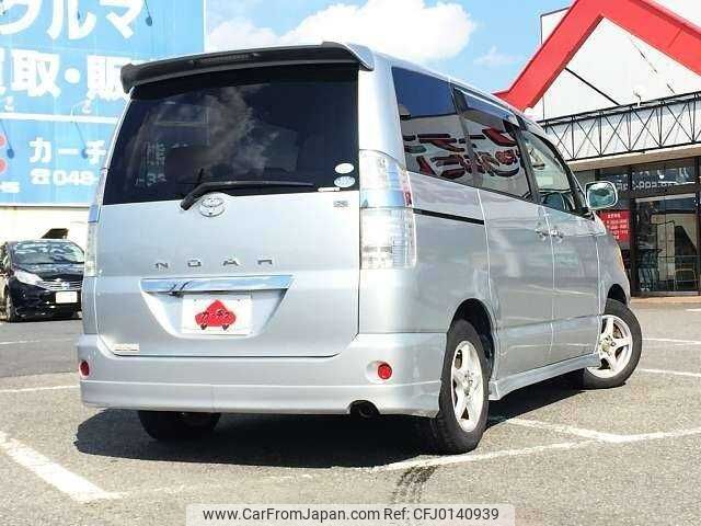 toyota noah 2005 504928-923622 image 2