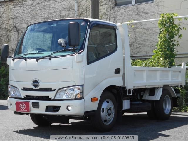 hino dutro 2024 GOO_NET_EXCHANGE_0707822A30240828W003 image 2