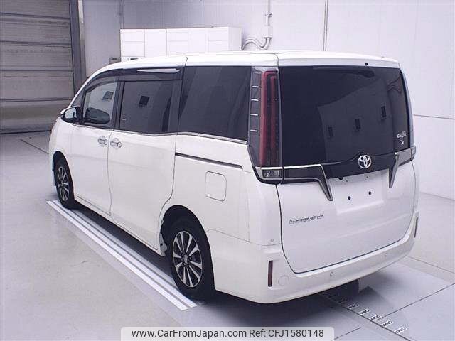 toyota esquire 2019 CFJ1580148 image 2