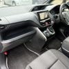 toyota voxy 2018 GOO_JP_700055065930250616003 image 41