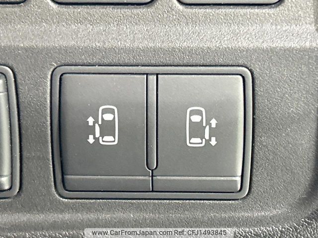 nissan serena 2017 CFJ1493845 image 2