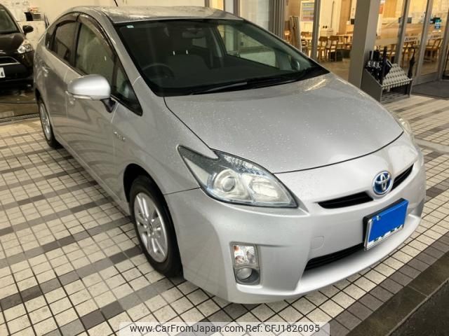 toyota prius 2011 CFJ1826095 image 2
