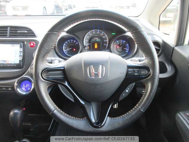 honda fit 2013 -HONDA--Fit DAA-GP4--GP4-1009506---HONDA--Fit DAA-GP4--GP4-1009506- image 2