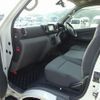 nissan nv350-caravan-van 2012 GOO_JP_700050416230250716003 image 36