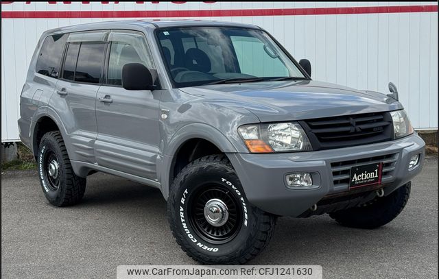 mitsubishi pajero 2000 9 image 1