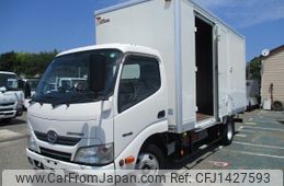 hino dutro 2015 CFJ1427593