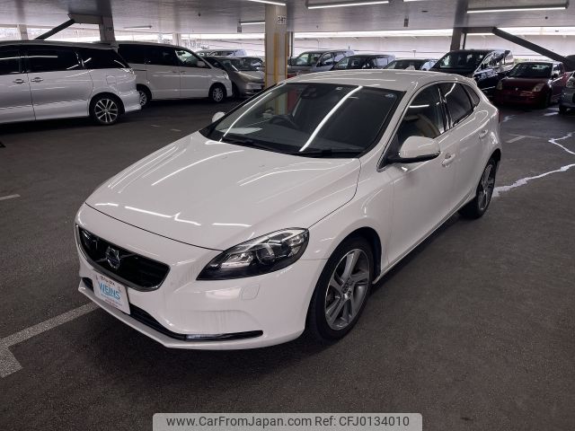 volvo v40 2015 AF-YV1MVA8RDG2311955 image 1