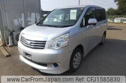 toyota noah 2011 CFJ1585830