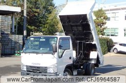 isuzu-elf-truck-2016-19960-car_17bfed96-b066-4a93-b27c-00cc42cf0cf7