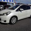 toyota vitz 2013 CFJ1782984 image 2