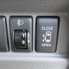 nissan nv350-caravan-wagon 2020 GOO_JP_988025050900201170001 image 13