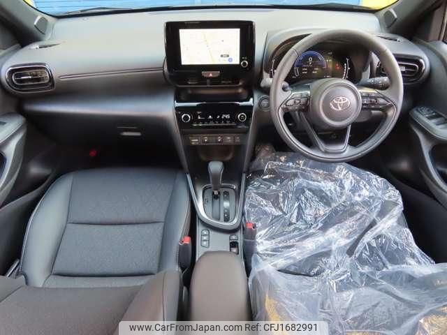 toyota yaris-cross 2025 CFJ1682991 image 2