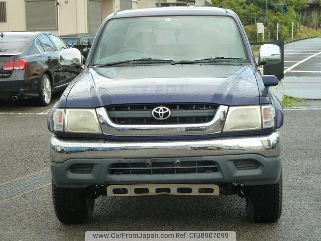 toyota hilux-sports-pick-up 2003 GOO_NET_EXCHANGE_0504287A30230809W011 image 2
