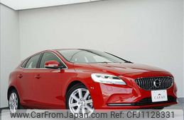 volvo v40 2018 -VOLVO 【福岡 332ﾆ1156】--Volvo V40 MD4204T--J2484187---VOLVO 【福岡 332ﾆ1156】--Volvo V40 MD4204T--J2484187-