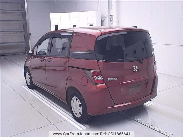 honda freed-spike 2011 CFJ1865641 image 2