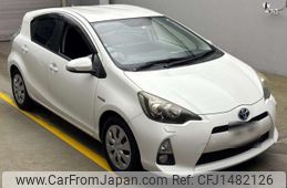 toyota aqua 2012 CFJ1482126