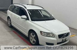 volvo v50 2011 CFJ1829396